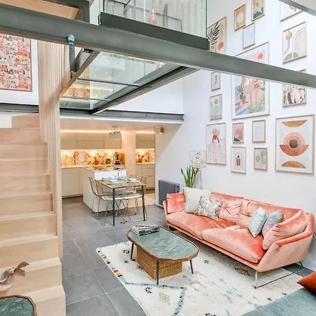 2 Bd Chic Loft, Historic Charm & Modern Amenities