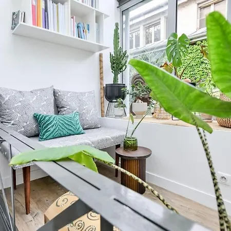 Apartament 2 Bd Chic Loft, Historic Charm & Modern Amenities