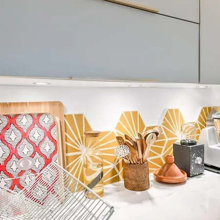 2 Bd Chic Loft, Historic Charm & Modern Amenities Apartament