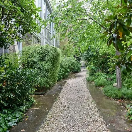 Apartament 2 Bd Chic Loft, Historic Charm & Modern Amenities Paryż