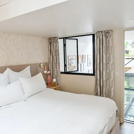 2 Bd Chic Loft, Historic Charm & Modern Amenities Paryż