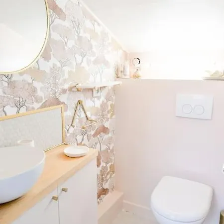 2 Bd Chic Loft, Historic Charm & Modern Amenities *