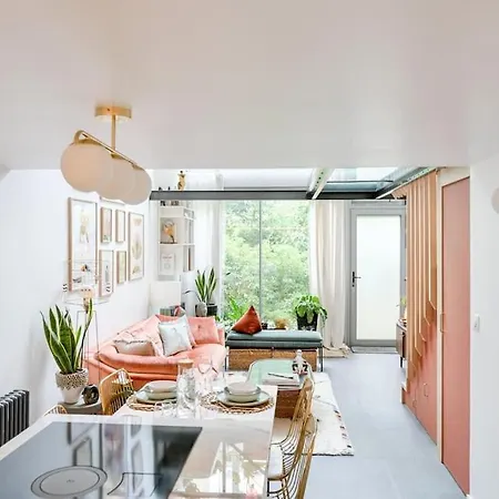 2 Bd Chic Loft, Historic Charm & Modern Amenities Paryż