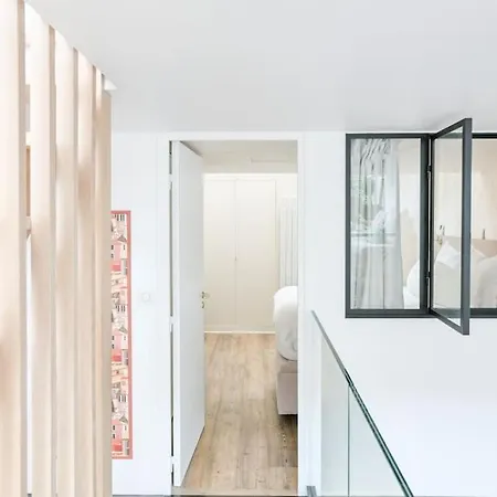 Apartament 2 Bd Chic Loft, Historic Charm & Modern Amenities Paryż