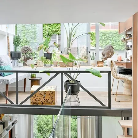 2 Bd Chic Loft, Historic Charm & Modern Amenities * Paryż