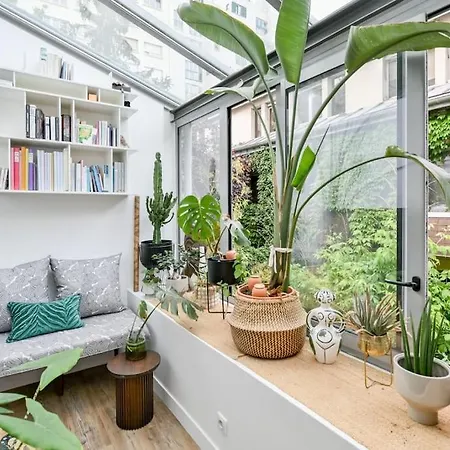 Apartament 2 Bd Chic Loft, Historic Charm & Modern Amenities Paryż